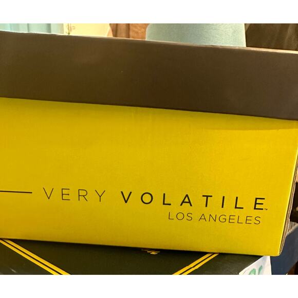 Real Leather Flats Animal Print Toe Loop Very Volatile Jenika Sandals Brown s 8 - Picture 14 of 14